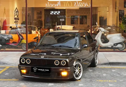 بي إم دبليو الفئه الثالثه 325 آي 1988